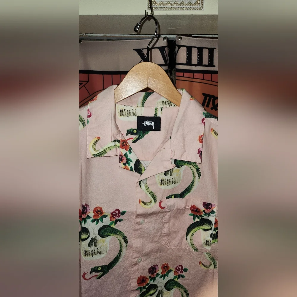 Stussy Pink Shirt with Snakes & Skulls  Print - Mens S/P - Picture 3 of 6